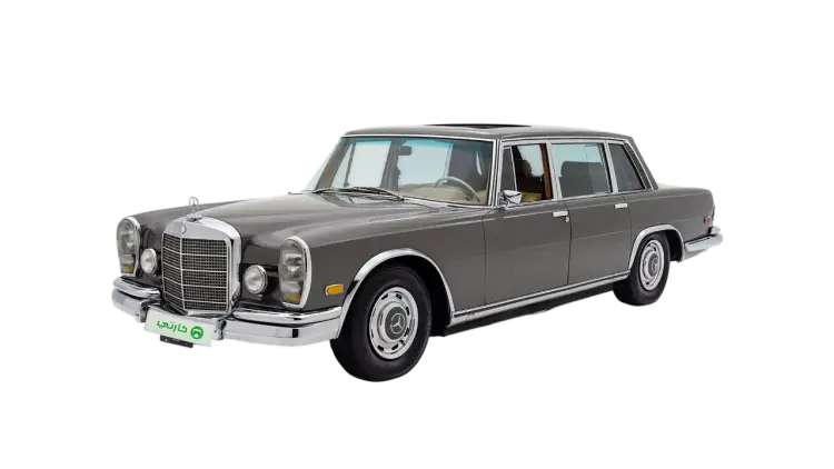Peugeot 301 2018 1.6L Allure vs Mercedes-Benz 600 SWB